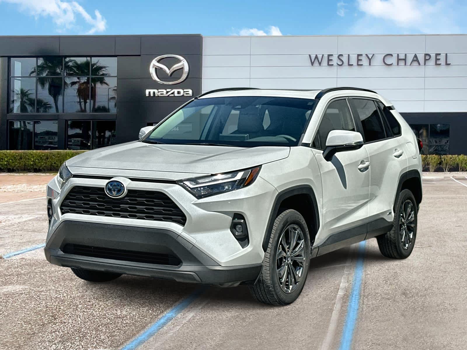 Toyota RAV4 Hybrid XLE Premium 2023