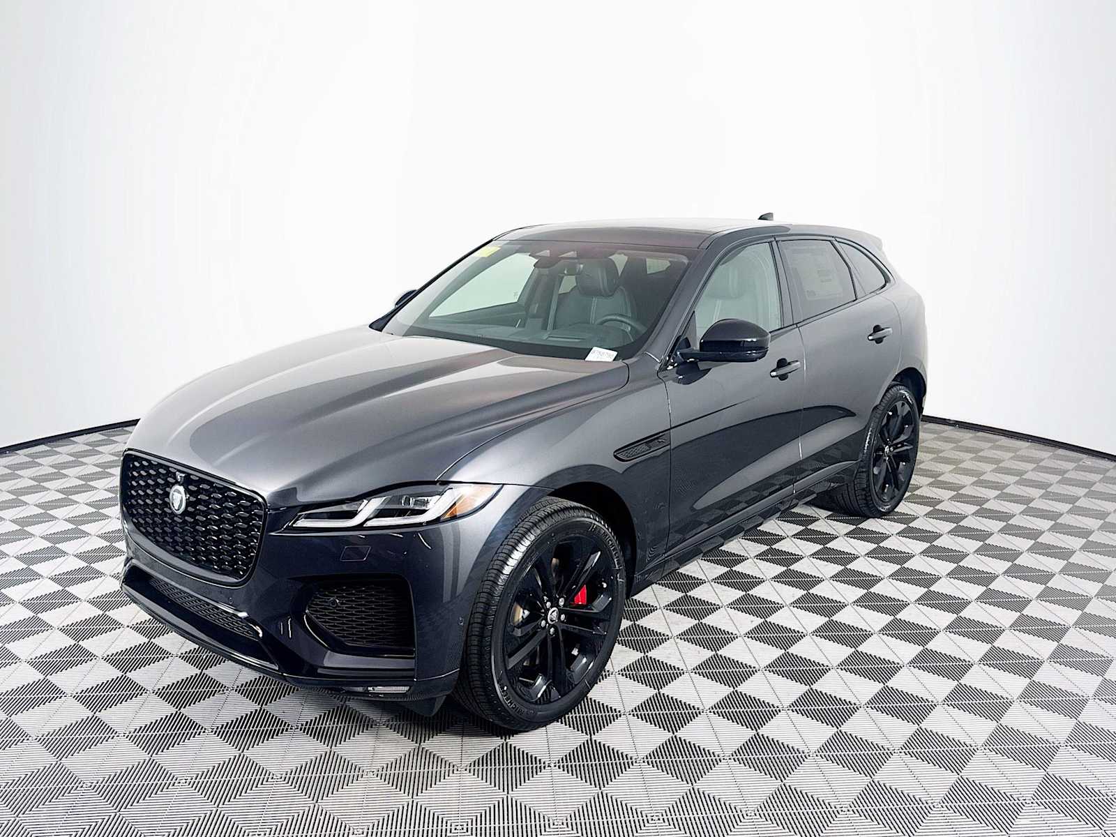 2026 Jaguar F-Pace R-Dynamic S's photo