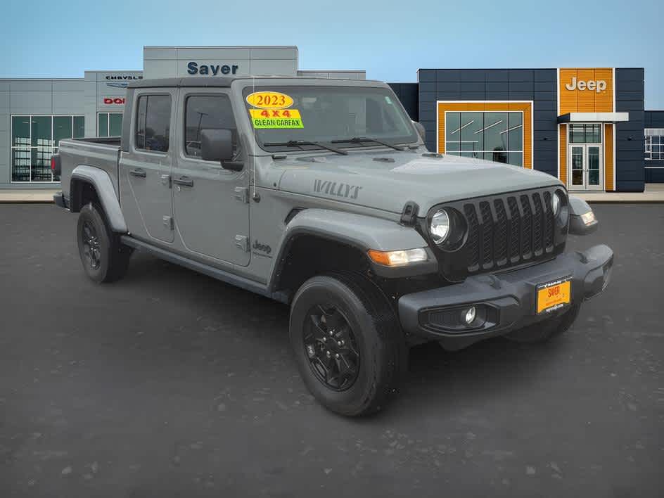 Sting-Gray Clearcoat 2023 Jeep Gladiator Pickup Truck Four-Wheel Drive 8-Speed Automatic