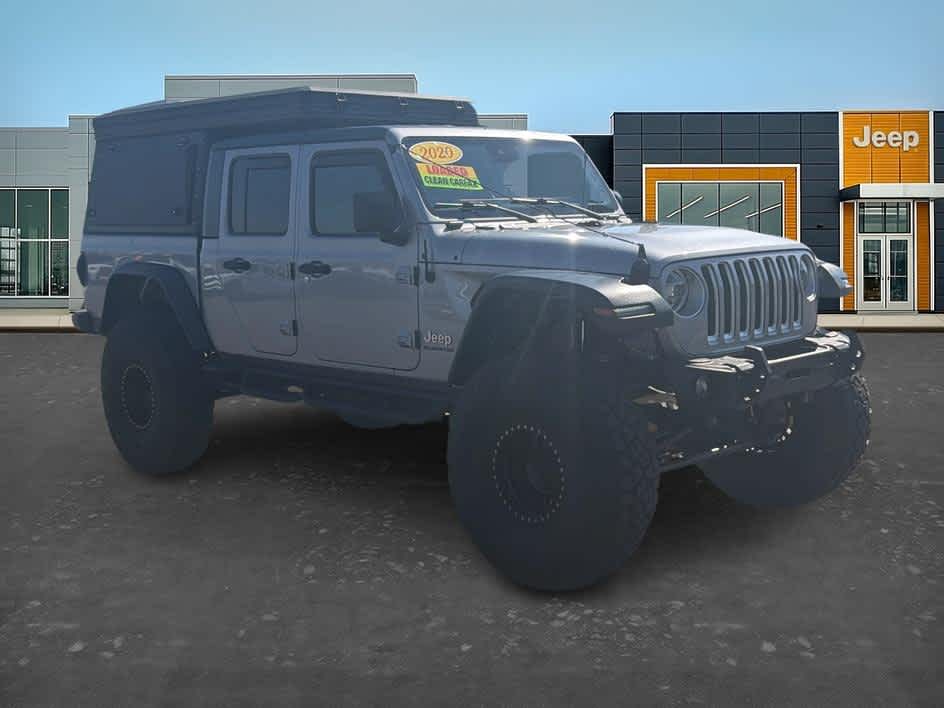 Billet Silver Metallic Clearcoat 2020 Jeep Gladiator Pickup Truck Four-Wheel Drive 8-Speed Automatic