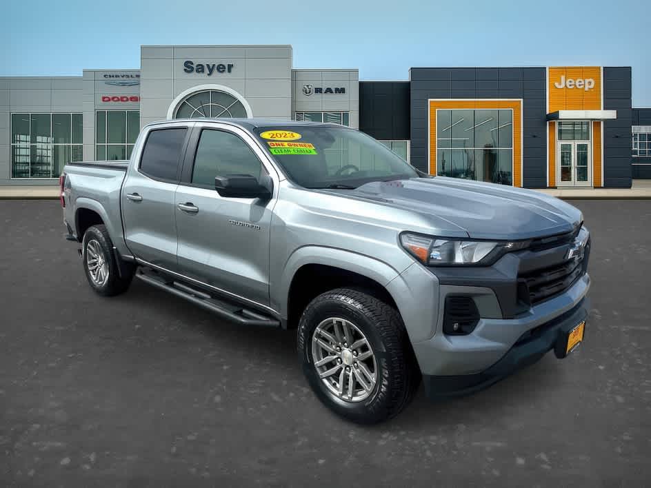 Sterling Gray Metallic 2023 Chevrolet Colorado LT Crew Cab 4WD Pickup Truck Four-Wheel Drive 8-Speed Automatic