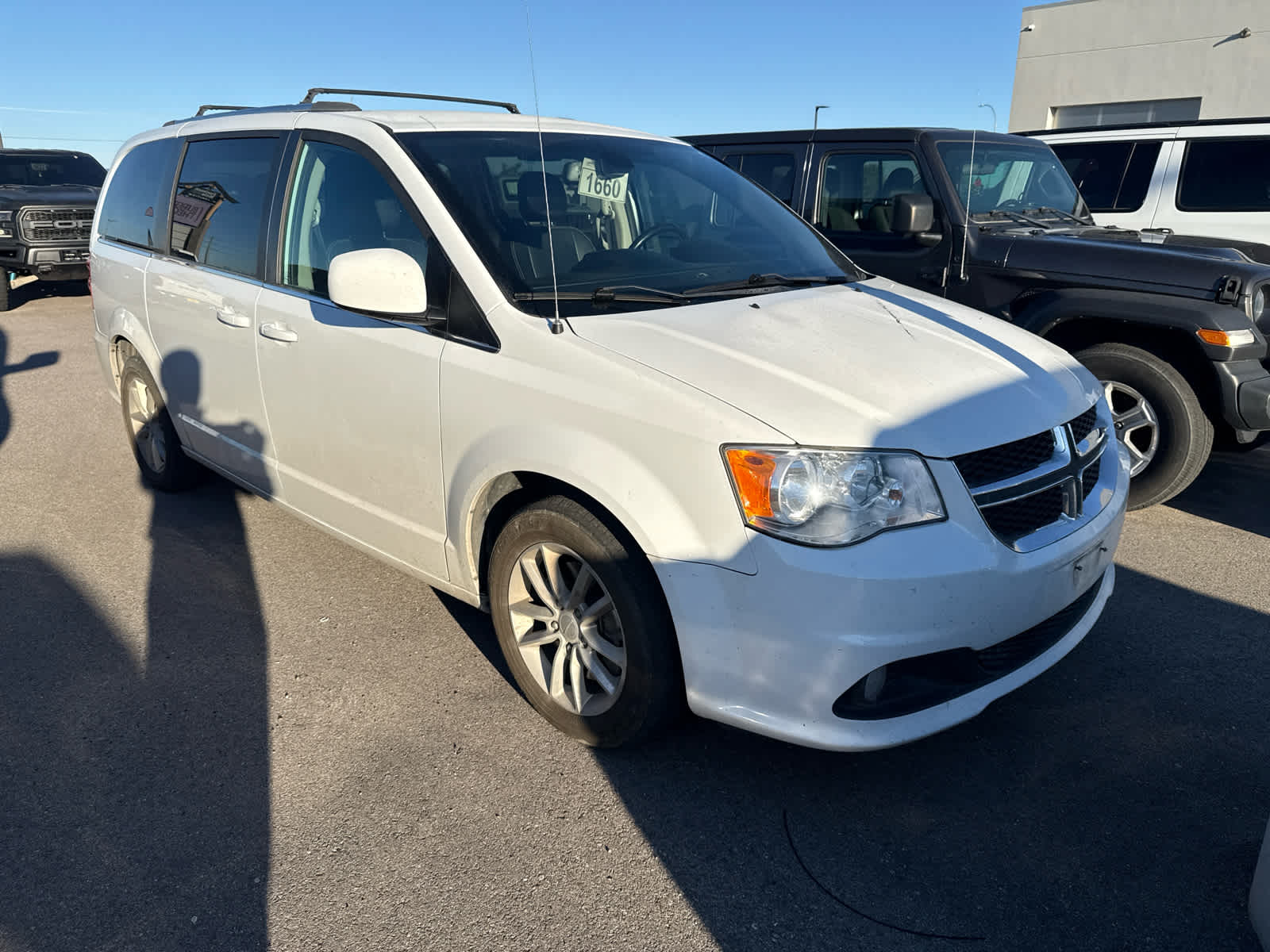  2019 Dodge Grand Caravan SXT FWD   