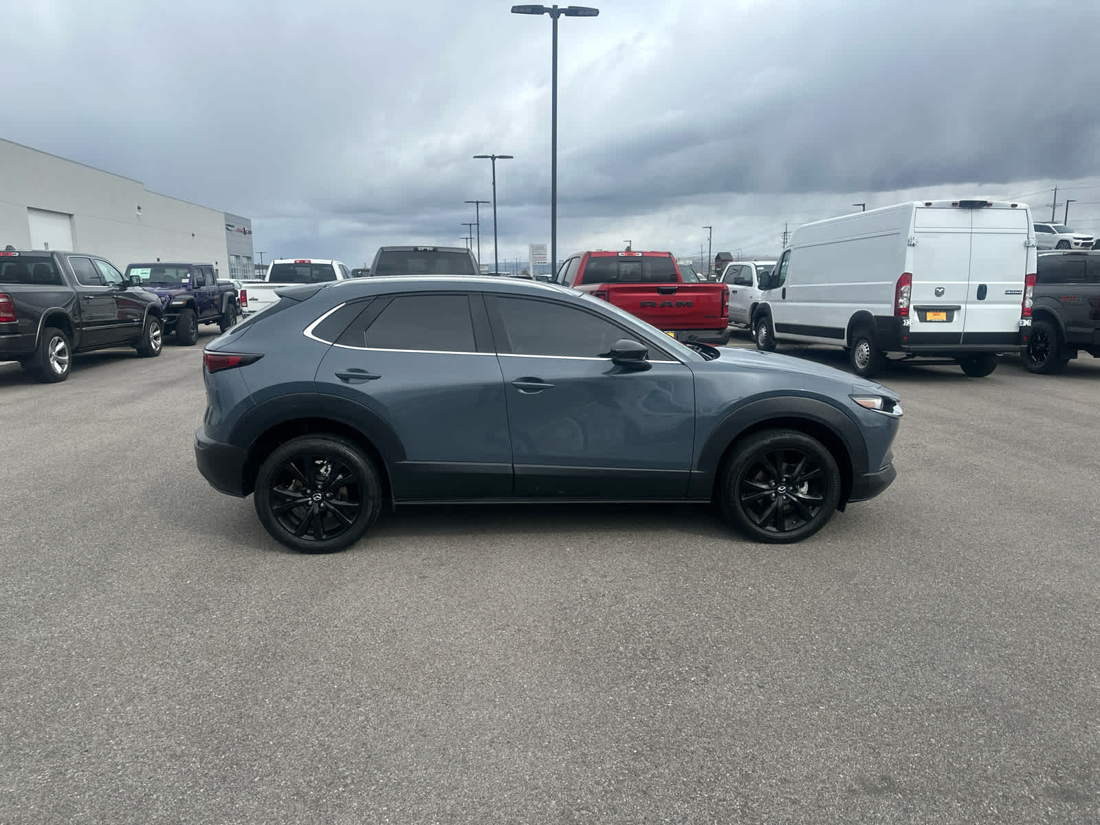 View vehicle photo 2