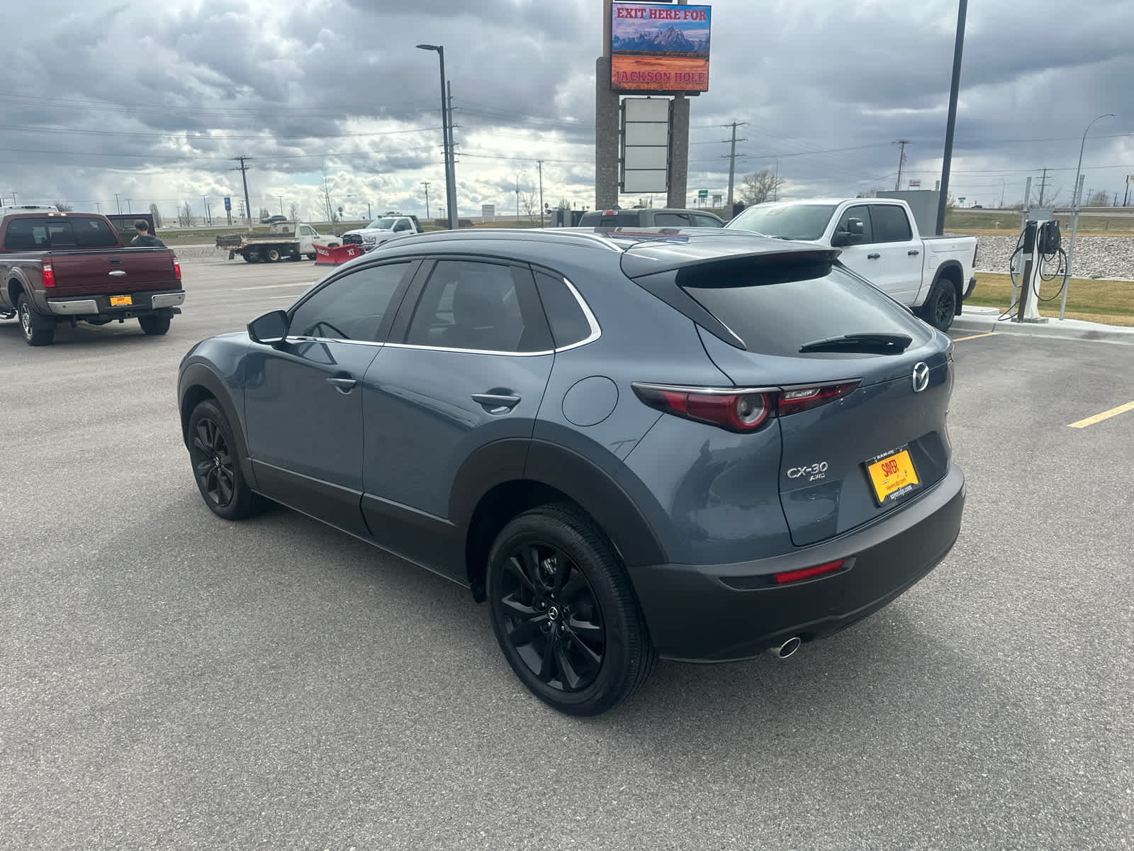 View vehicle photo 5