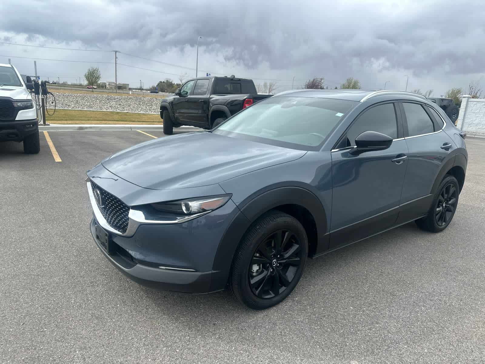 View vehicle photo 7