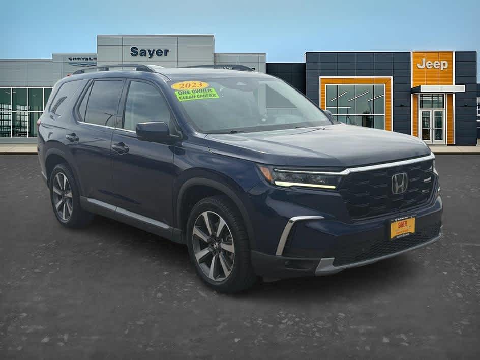 Black (Obsidian Blue Pearl) 2023 Honda Pilot SUV / Crossover All-Wheel Drive Automatic