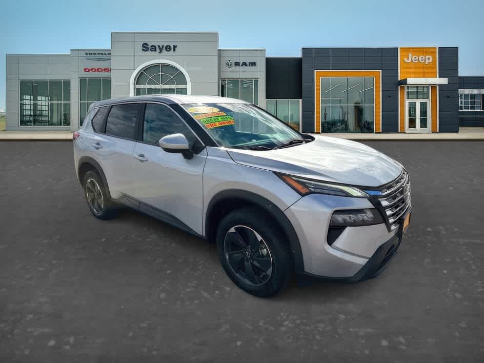 Brilliant Silver Metallic 2024 Nissan Rogue SV AWD SUV / Crossover All-Wheel Drive Continuously Variable Transmission