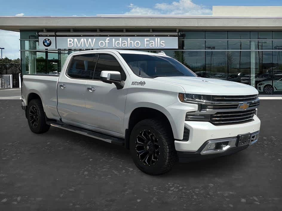 White (Iridescent Pearl Tricoat) 2019 Chevrolet Silverado 1500 High Country Crew Cab 4WD Pickup Truck Four-Wheel Drive Automatic