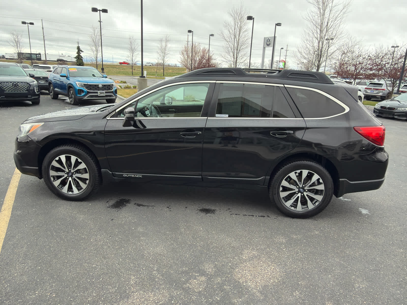 View vehicle photo 4