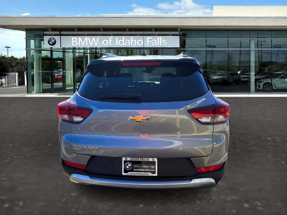 View vehicle photo 7