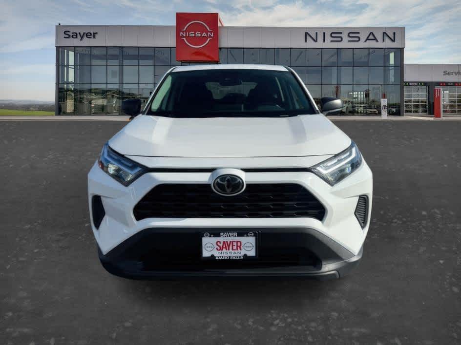 View vehicle photo 2