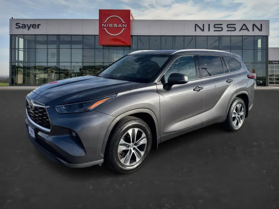 2022 Toyota Highlander XLE AWD