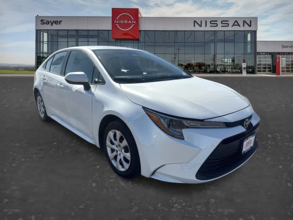 2025 Toyota Corolla LE FWD