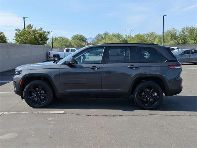 2023 Jeep Grand Cherokee Altitude 3