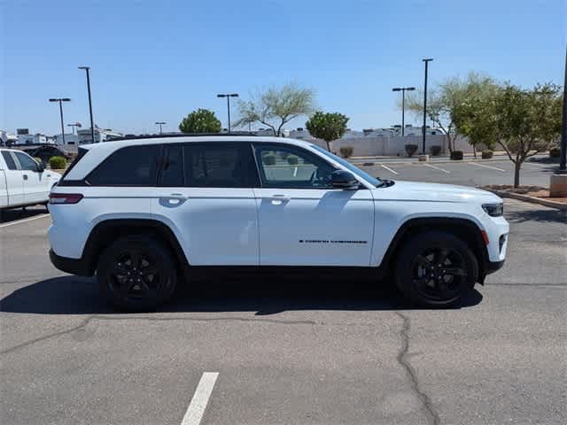 2023 Jeep Grand Cherokee Altitude 7