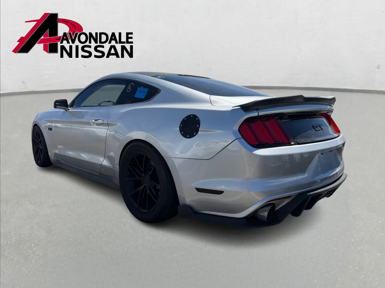 View vehicle photo 3