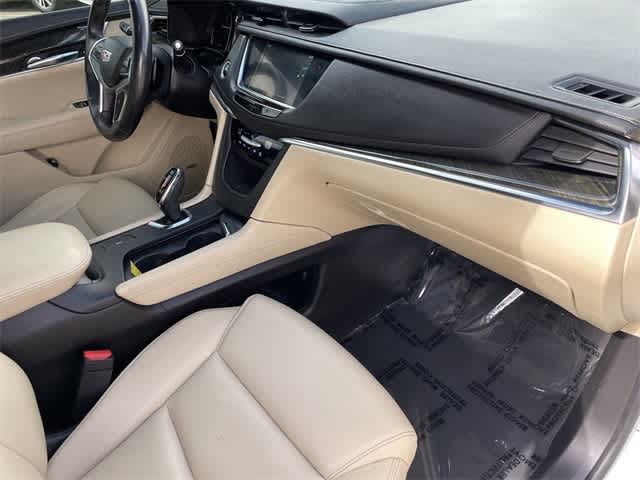 2017 Cadillac XT5 FWD 15