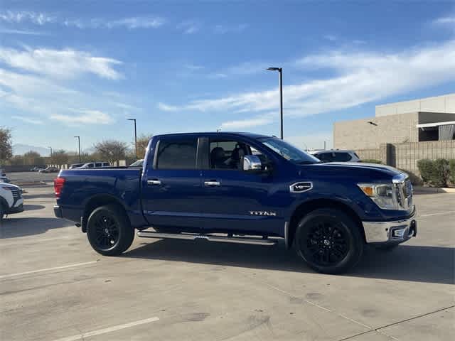 2017 Nissan Titan SL 4x4 Crew Cab 8