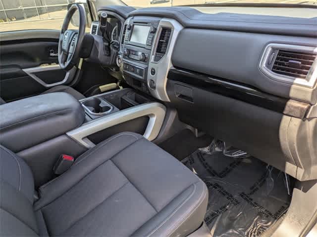 2018 Nissan Titan SV 4x2 Crew Cab 13