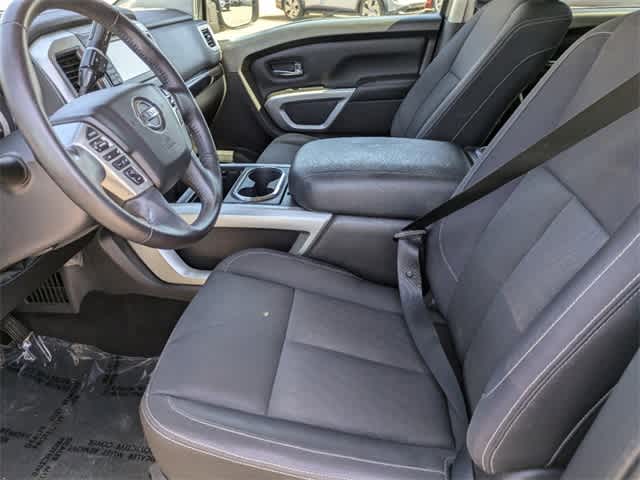 2018 Nissan Titan SV 4x2 Crew Cab 24