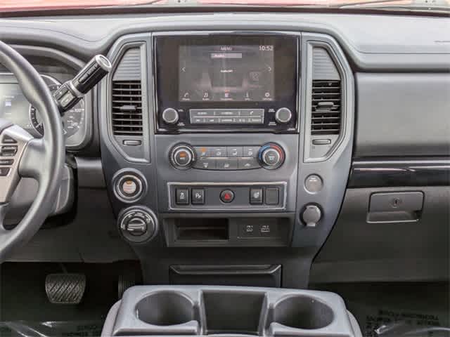 2022 Nissan Titan SV 4x4 Crew Cab 17