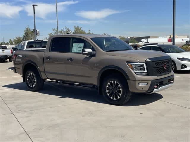 2024 Nissan Titan PRO-4X 4x4 Crew Cab 8