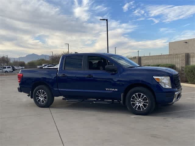 2024 Nissan Titan SV 4x2 Crew Cab 8