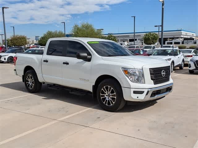 2024 Nissan Titan SV 4x2 Crew Cab 8