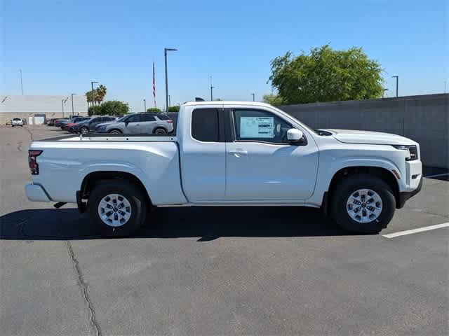 2024 Nissan Frontier SV King Cab 4x4 8