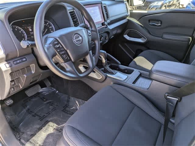 2022 Nissan Frontier SV Crew Cab 4x2 Auto 2