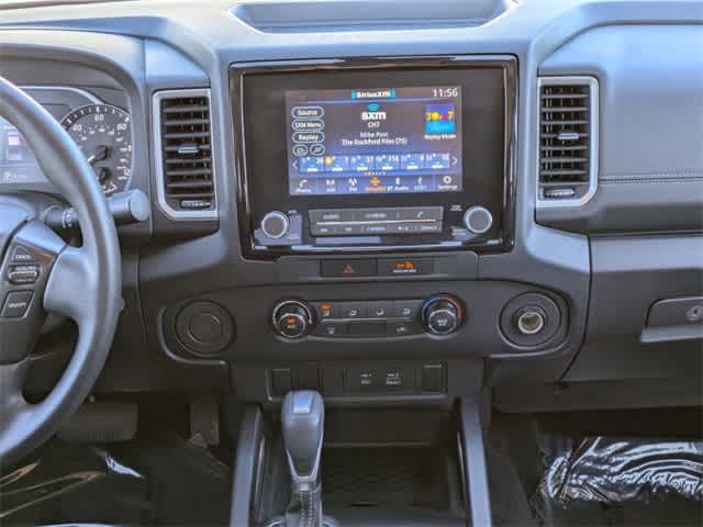 2022 Nissan Frontier SV Crew Cab 4x2 Auto 17