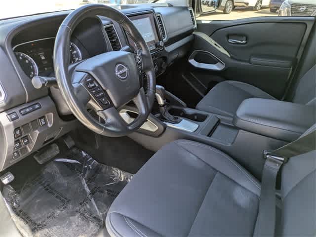 2022 Nissan Frontier SV Crew Cab 4x4 Auto 2