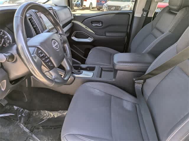 2022 Nissan Frontier SV Crew Cab 4x4 Auto 24