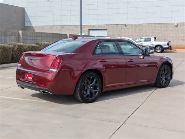 2023 Chrysler 300 300S 6