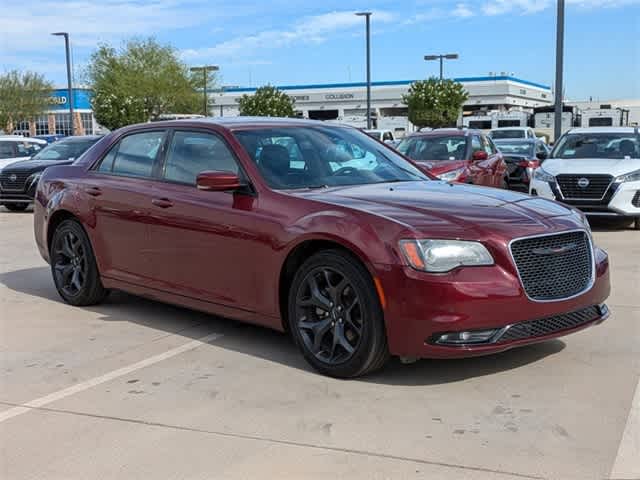 2023 Chrysler 300 300S 8