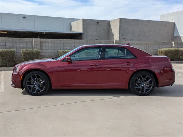 2023 Chrysler 300 300S 3