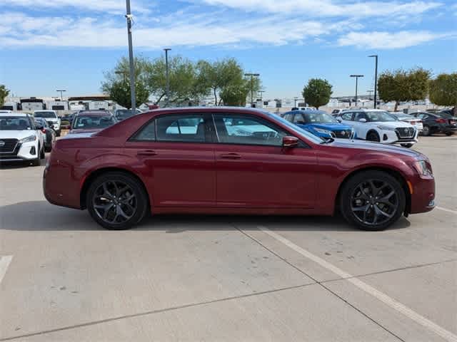 2023 Chrysler 300 300S 7