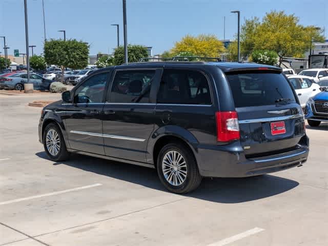 2014 Chrysler Town & Country Touring-L 5