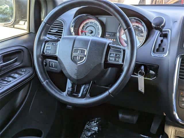 2018 Dodge Grand Caravan SE Plus 18