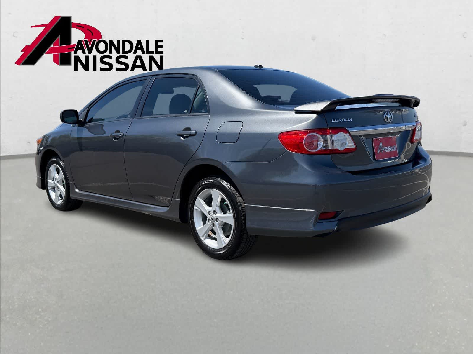 View vehicle photo 4