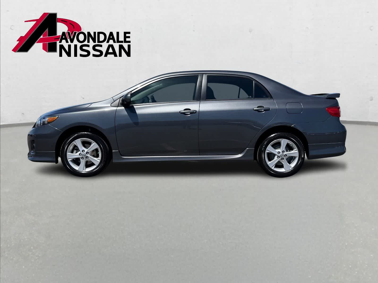 View vehicle photo 3