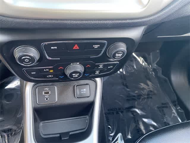 2018 Jeep Compass Latitude 28