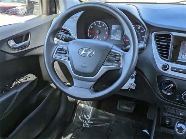 2021 Hyundai Accent SE 16