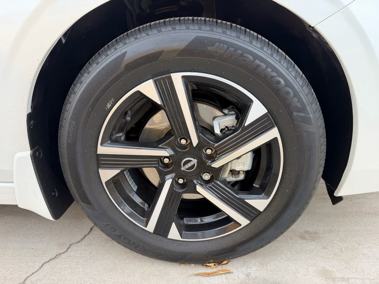 View vehicle photo 6