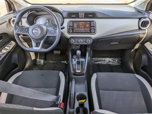 2021 Nissan Versa SV 15