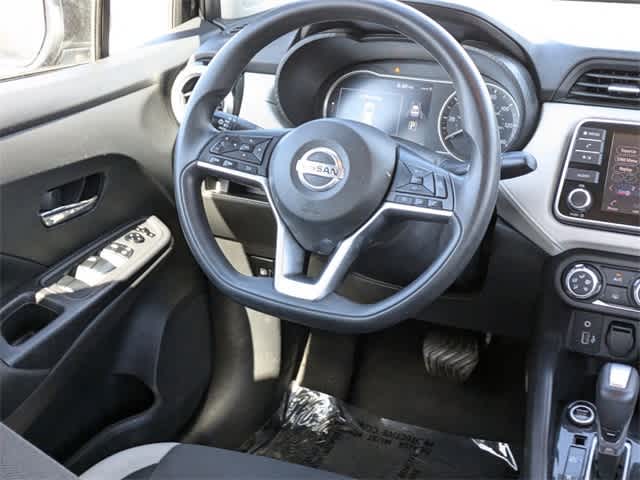 2021 Nissan Versa SV 16