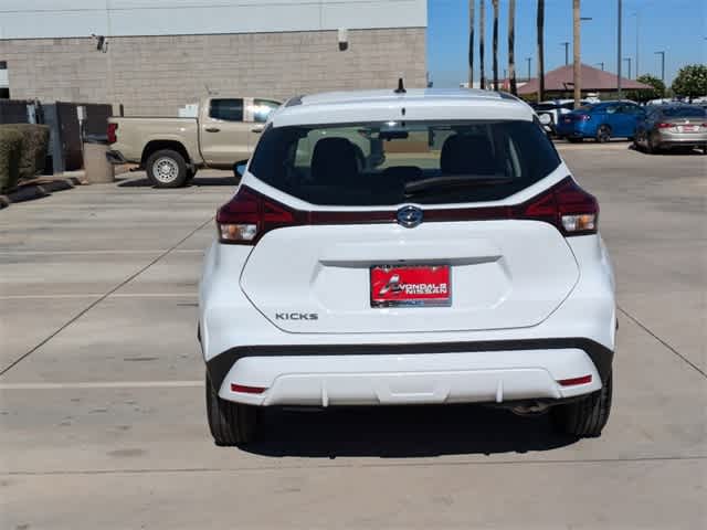 2021 Nissan Kicks S 5