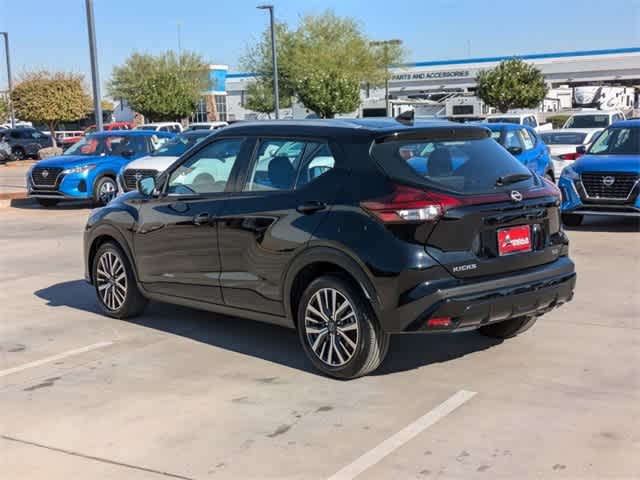 2022 Nissan Kicks SV 4