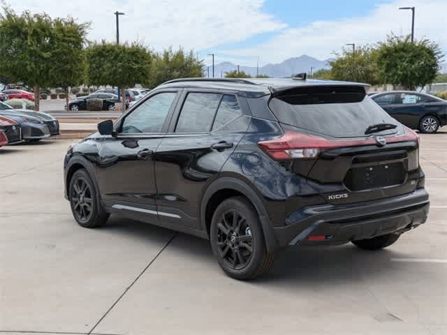 2024 Nissan Kicks SR 4