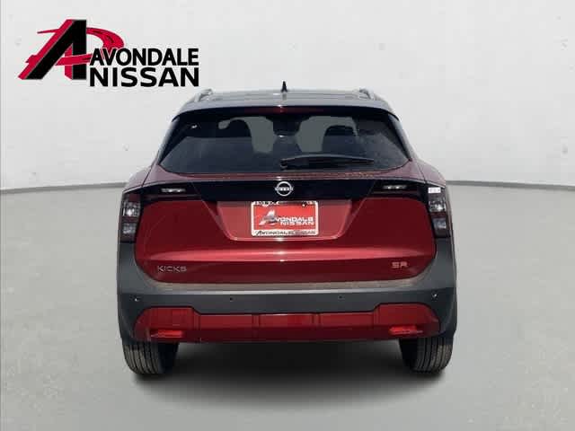 2025 Nissan Kicks SR photo 2